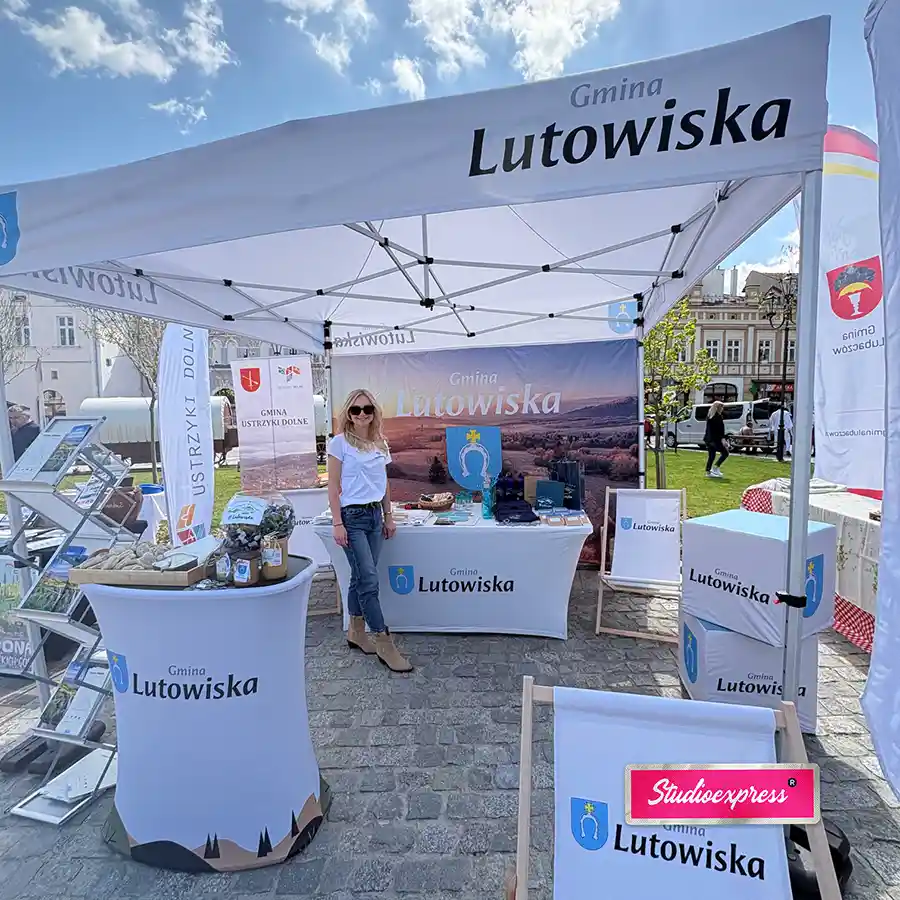 Namiot reklamowy Orient Express 3x3 w zestawie eventowym dla Gminy Lutowiska