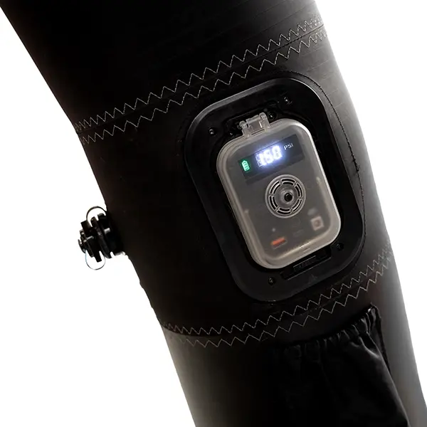 Konstrukcja namiotu stałociśnieniowego 4x4 z bezprzewodową pompką na power bank