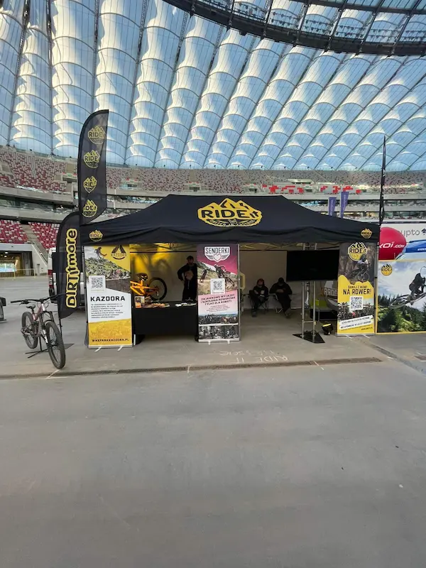 namiot orient express podczas eventu ride bike na pge narodowym