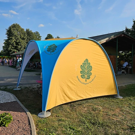 Kermit's Place advertising tent